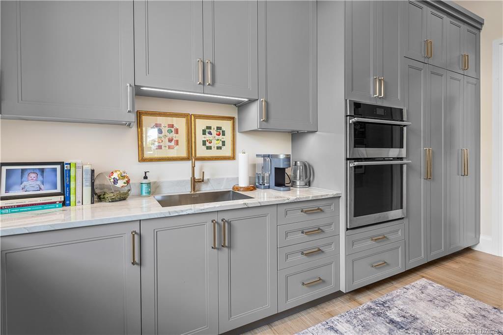 2842 SW Rivers End Way