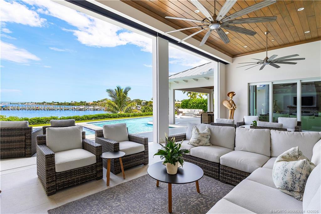 2842 SW Rivers End Way