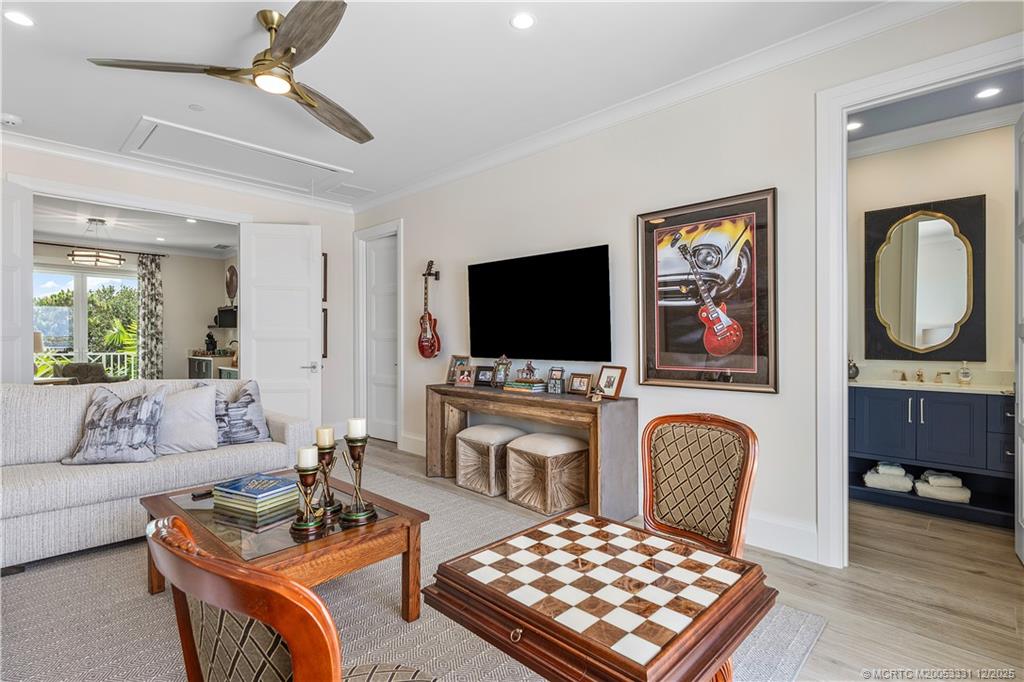 2842 SW Rivers End Way