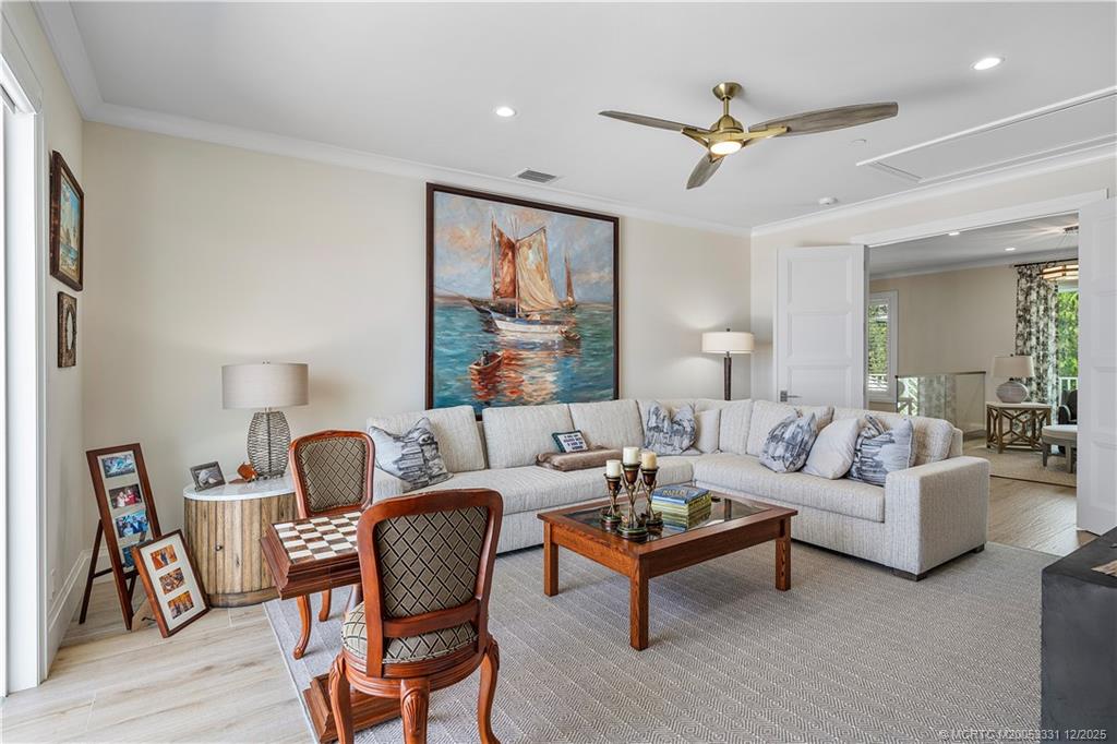 2842 SW Rivers End Way