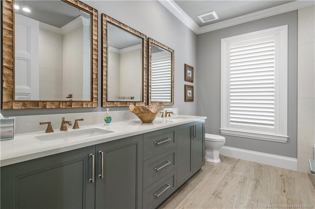 2842 SW Rivers End Way