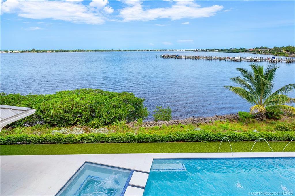 2842 SW Rivers End Way