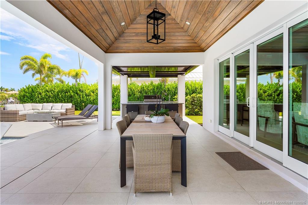 2842 SW Rivers End Way