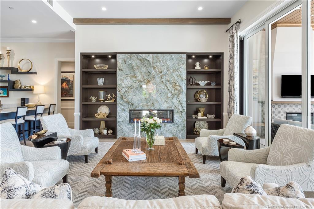 2842 SW Rivers End Way