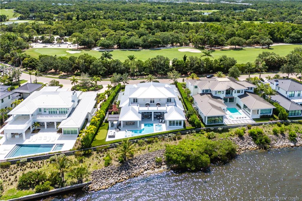 2842 SW Rivers End Way