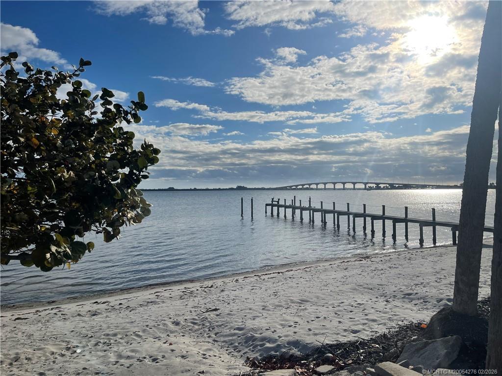 4280 NE Indian River Drive