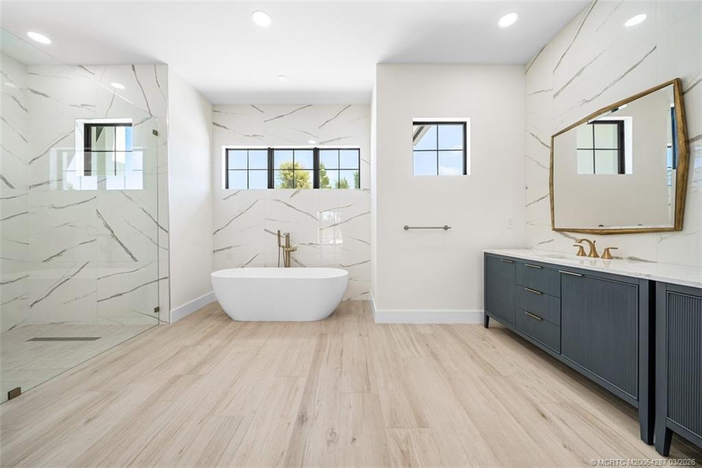 5101 SE Burning Tree Circle