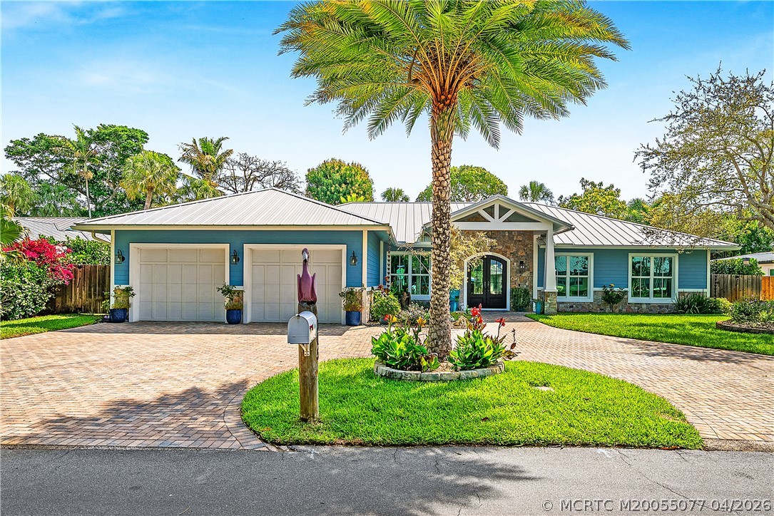 305 SE Flamingo Avenue
