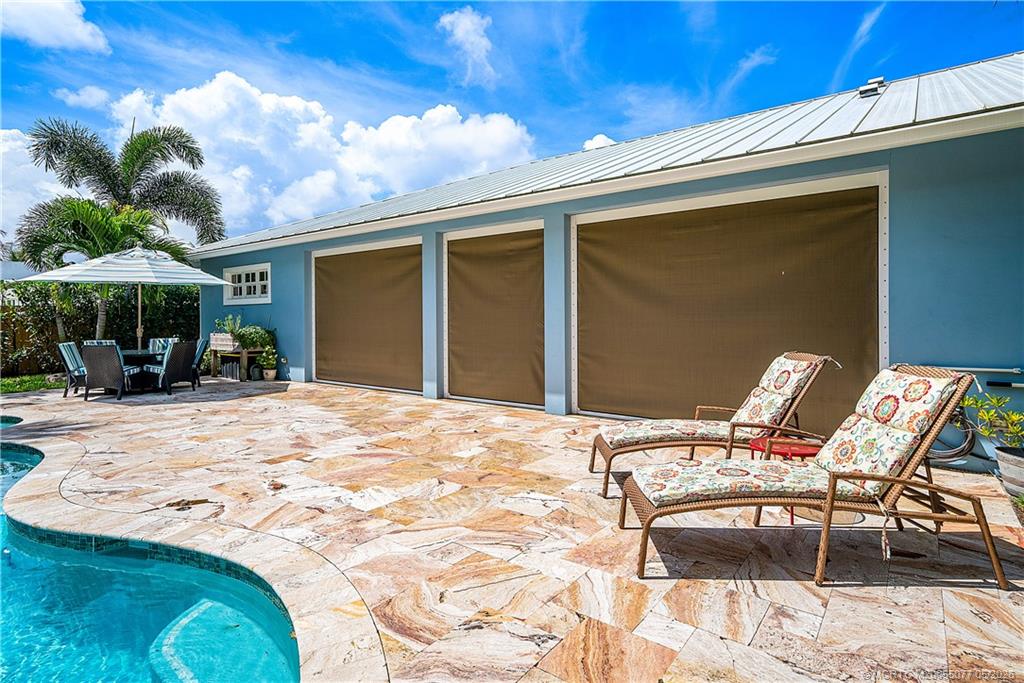 305 SE Flamingo Avenue