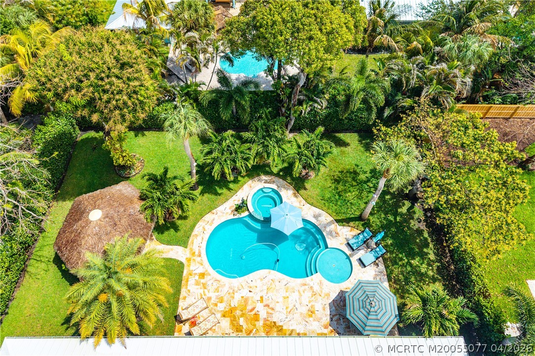 305 SE Flamingo Avenue