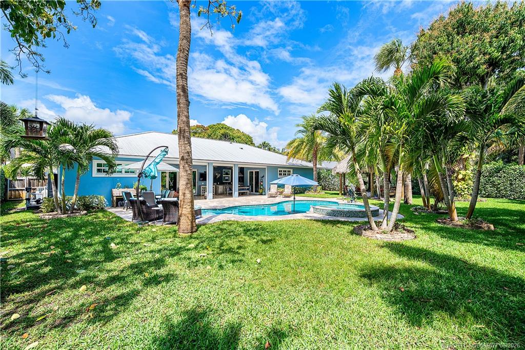 305 SE Flamingo Avenue