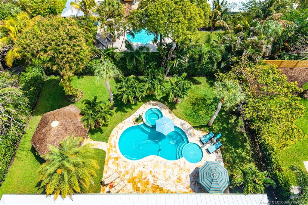 305 SE Flamingo Avenue