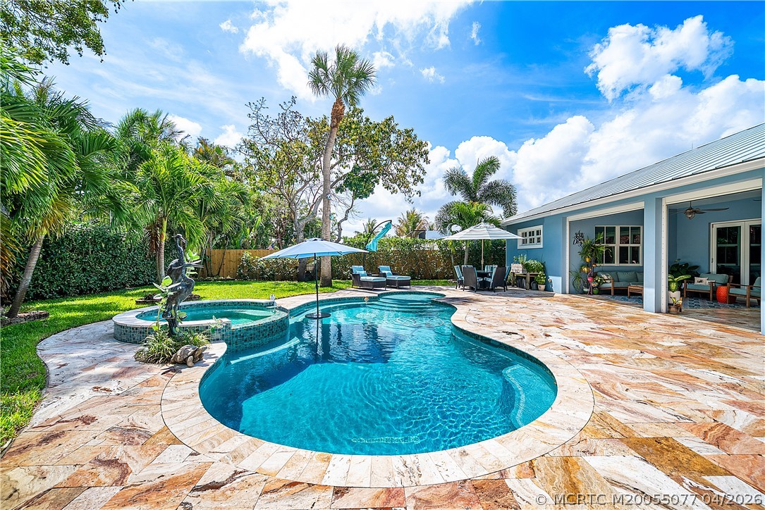 305 SE Flamingo Avenue