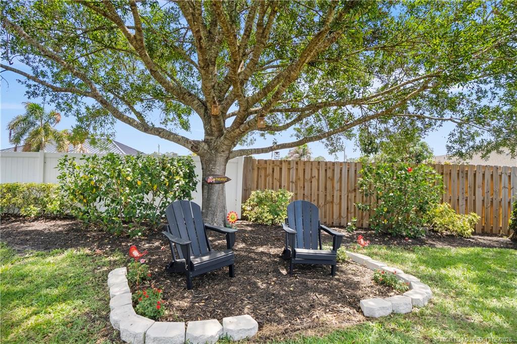 236 SW Paar Drive
