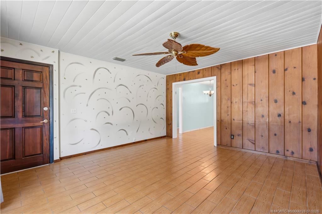 1404 BINNEY Drive