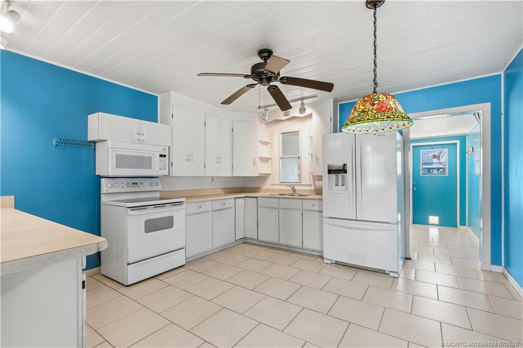 1404 BINNEY Drive