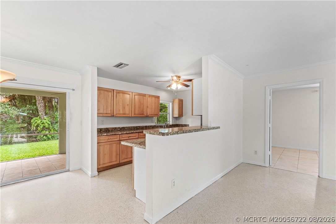 502 SE Edgewood Drive