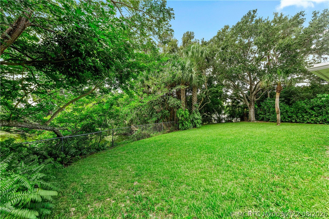 502 SE Edgewood Drive