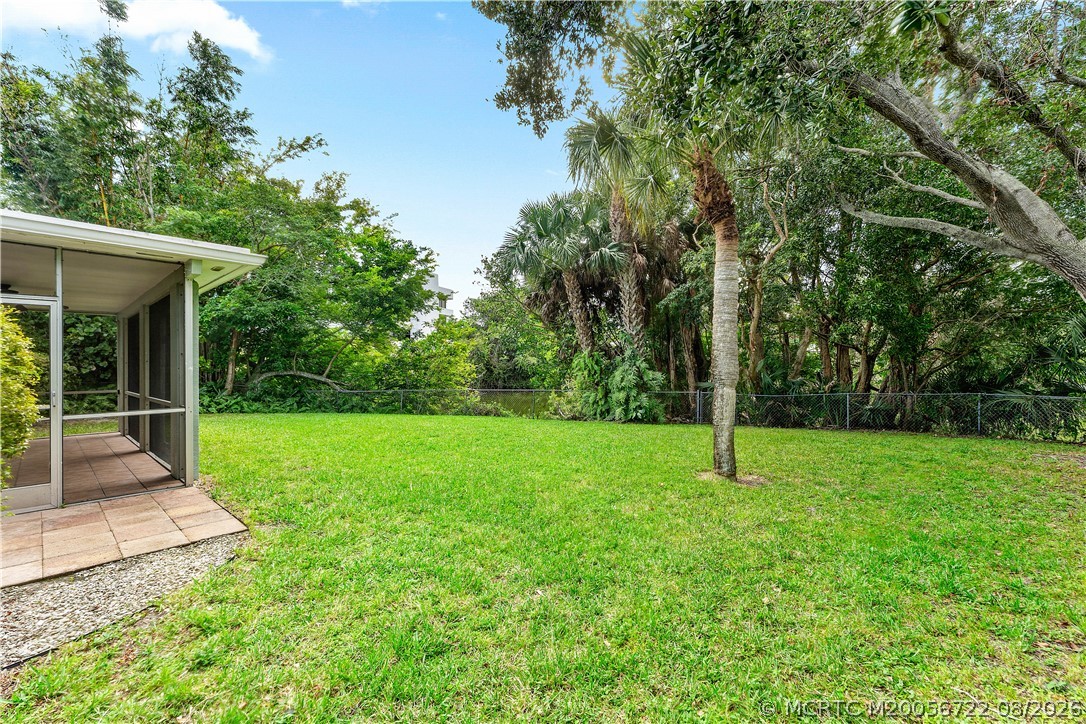 502 SE Edgewood Drive