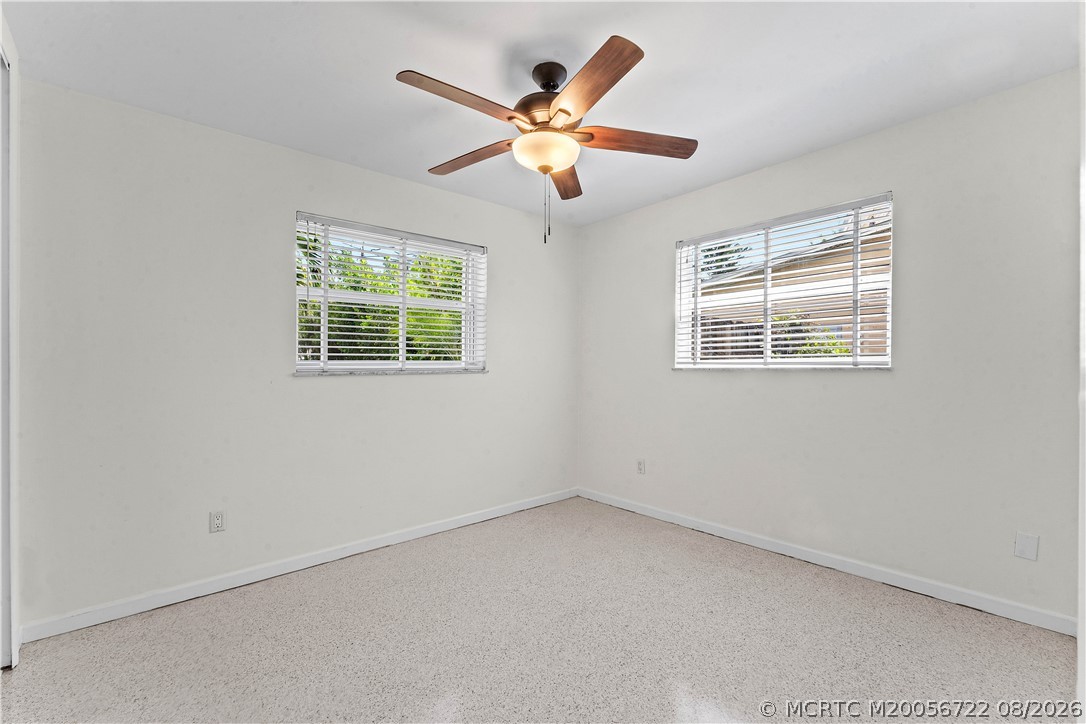 502 SE Edgewood Drive