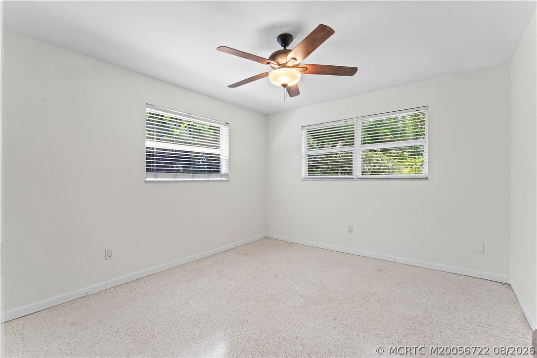 502 SE Edgewood Drive