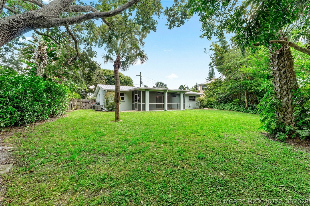 502 SE Edgewood Drive