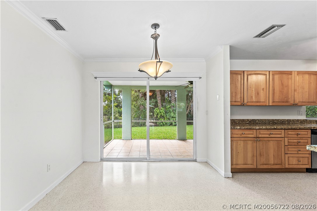 502 SE Edgewood Drive