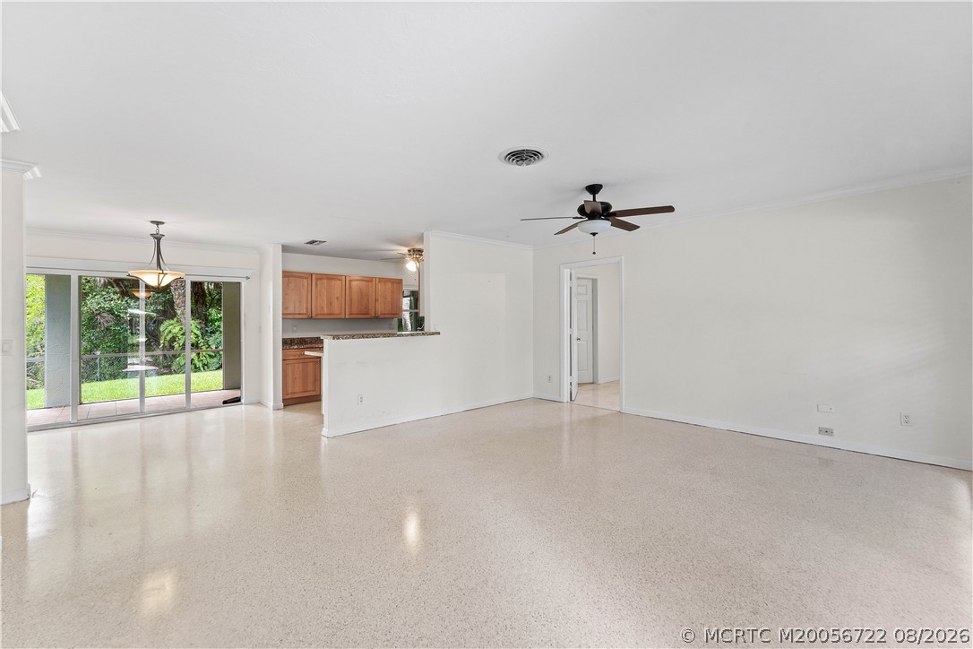 502 SE Edgewood Drive