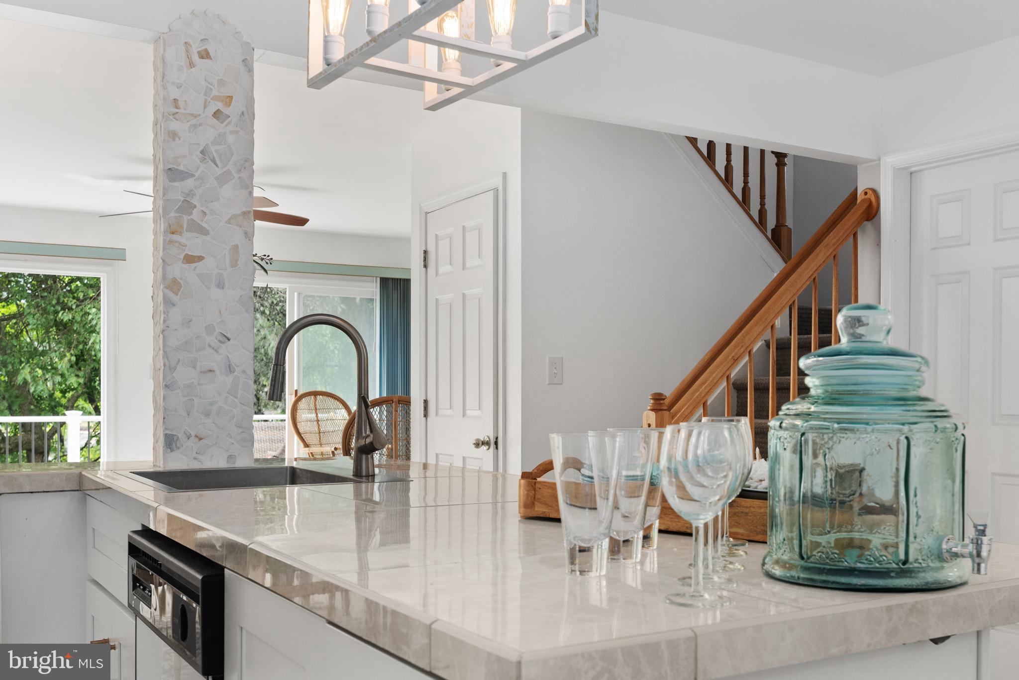 895 S SHORE DRIVE