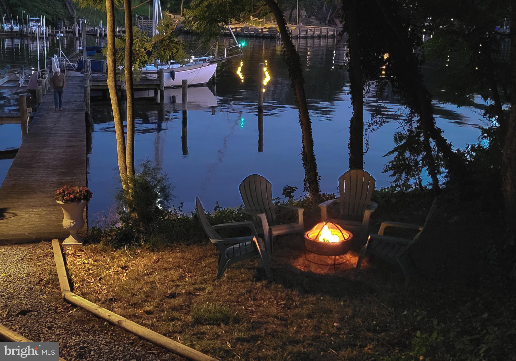 895 S SHORE DRIVE