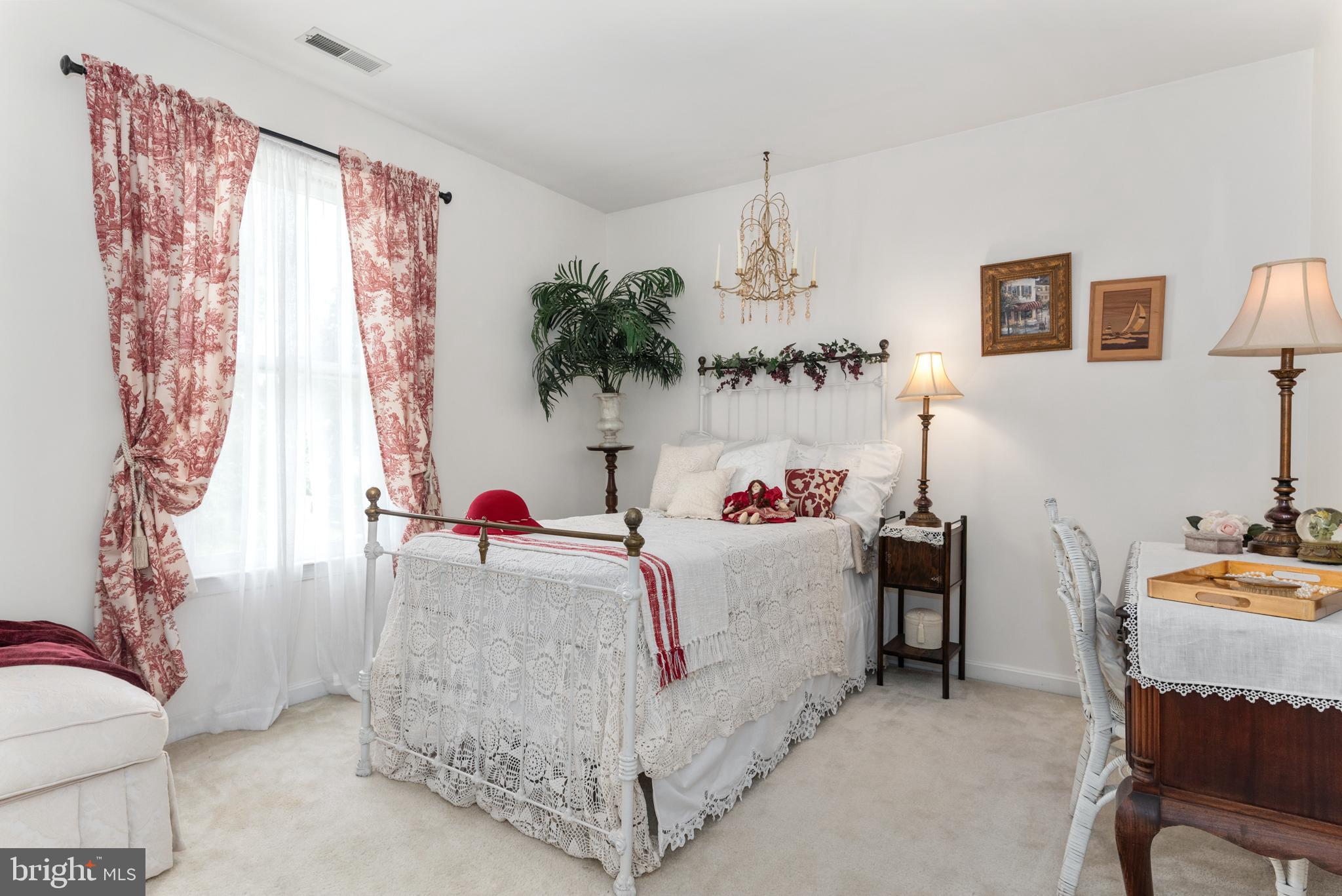 895 S SHORE DRIVE