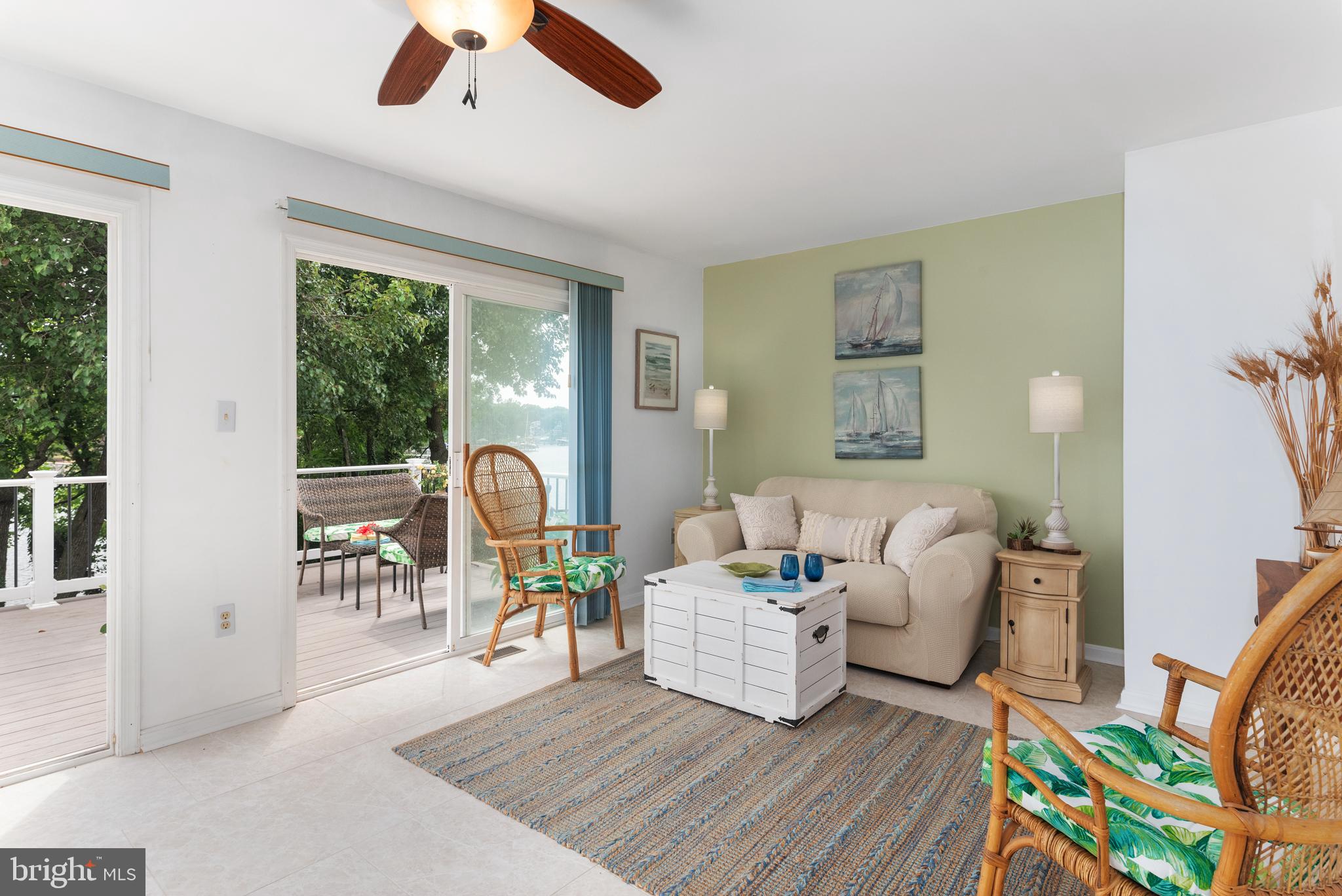 895 S SHORE DRIVE