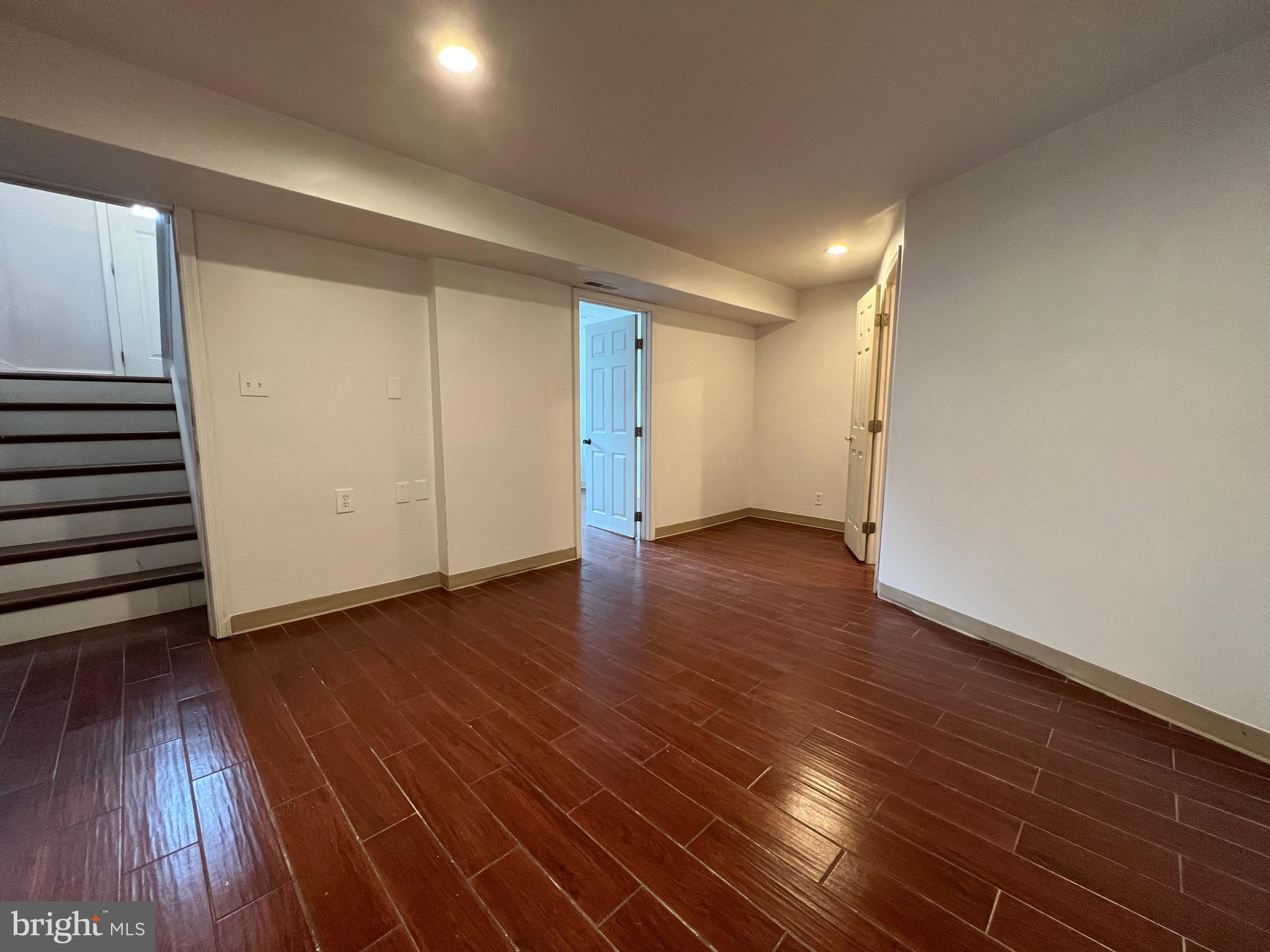 1069 VENA LANE