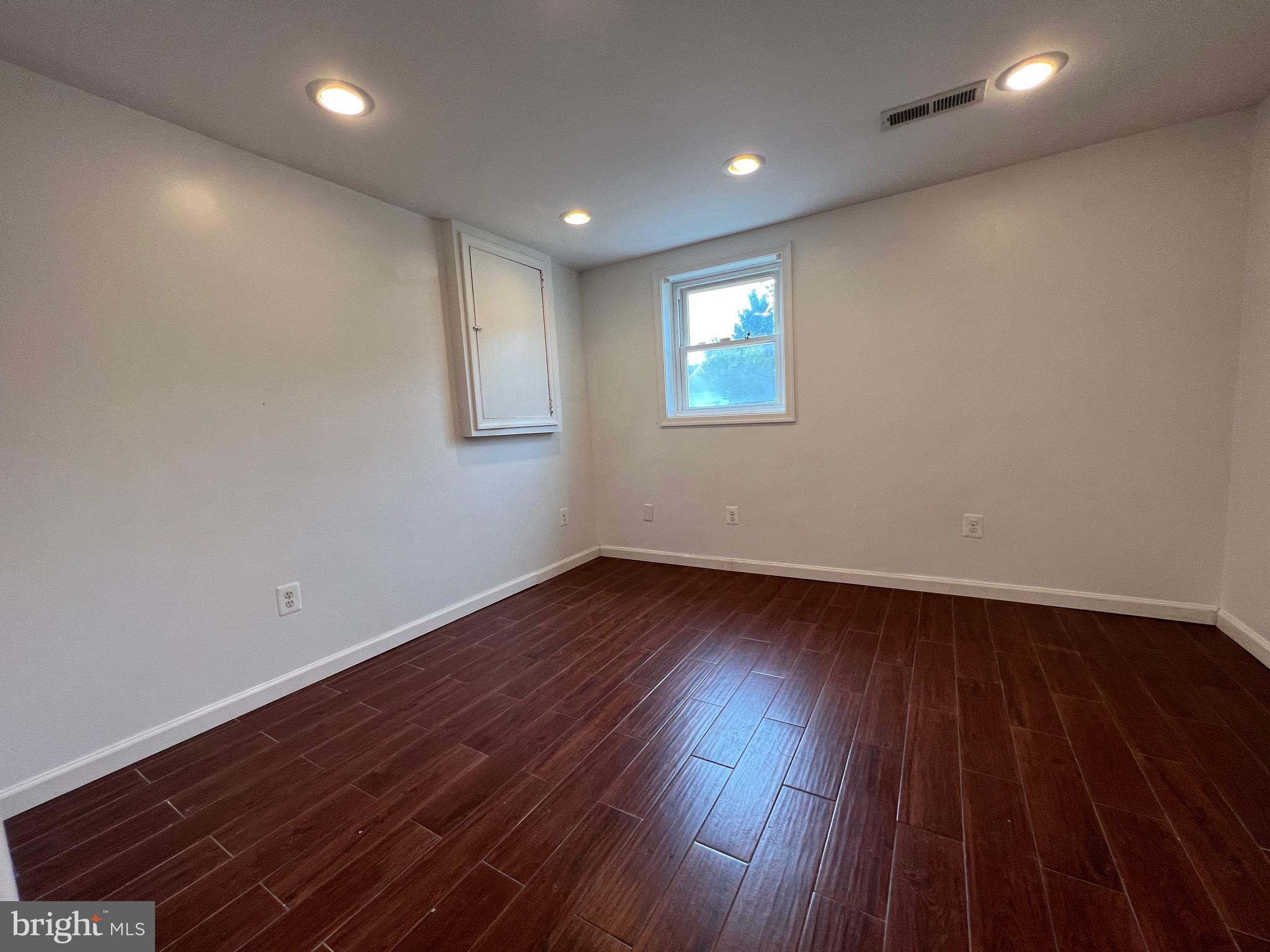 1069 VENA LANE