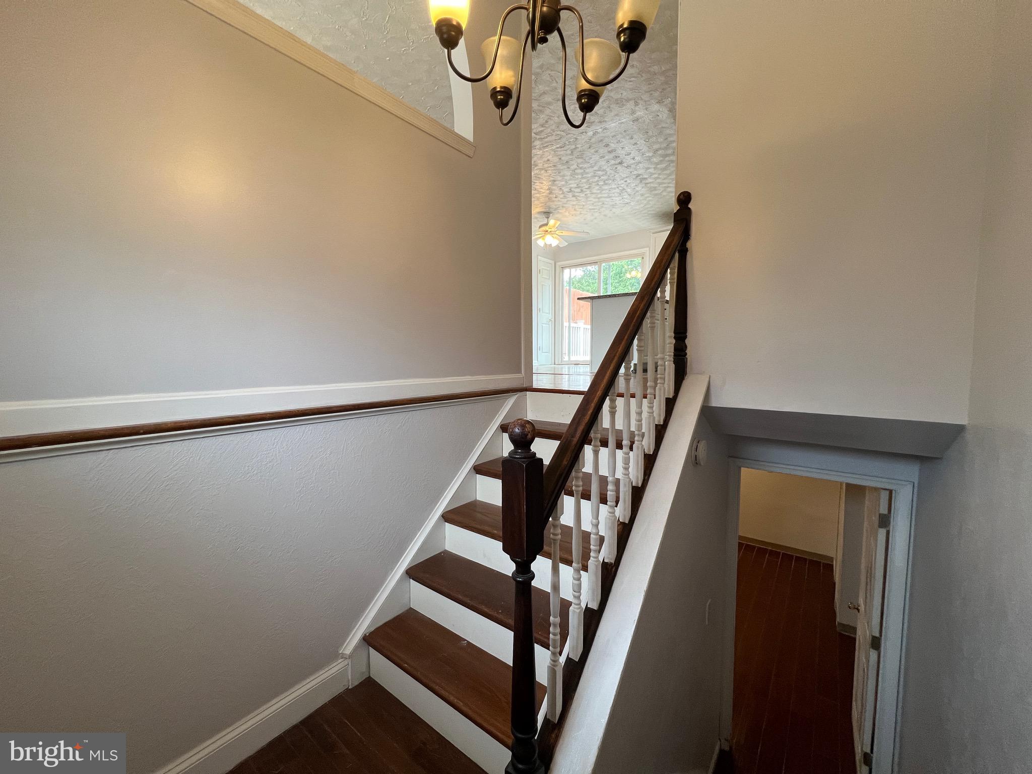 1069 VENA LANE