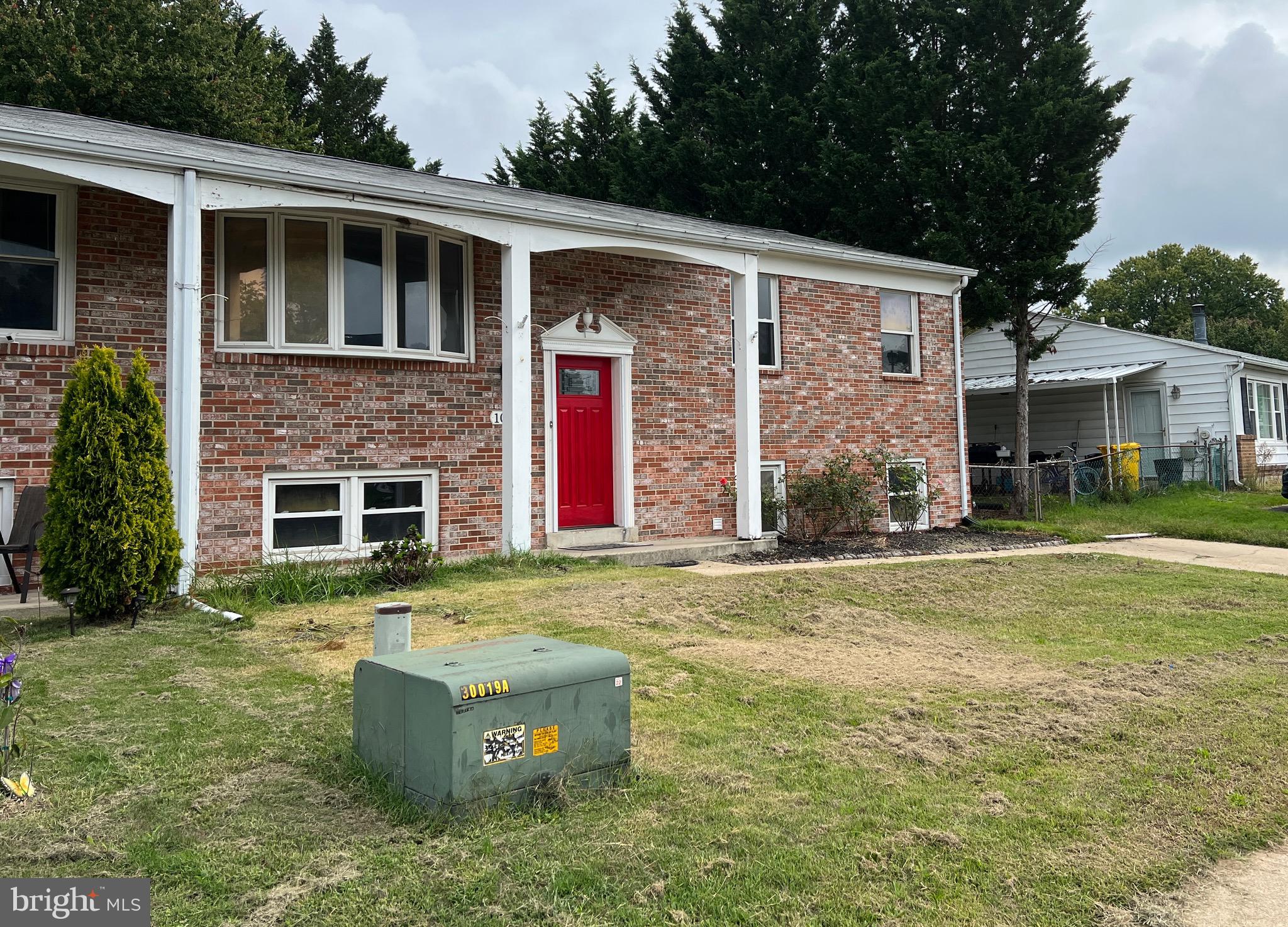 1069 VENA LANE