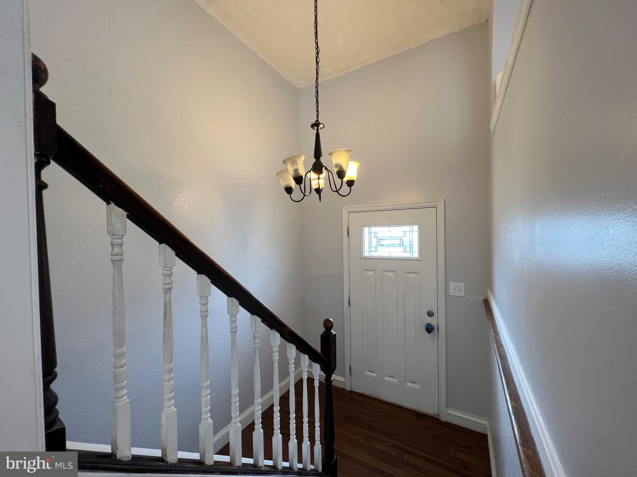 1069 VENA LANE
