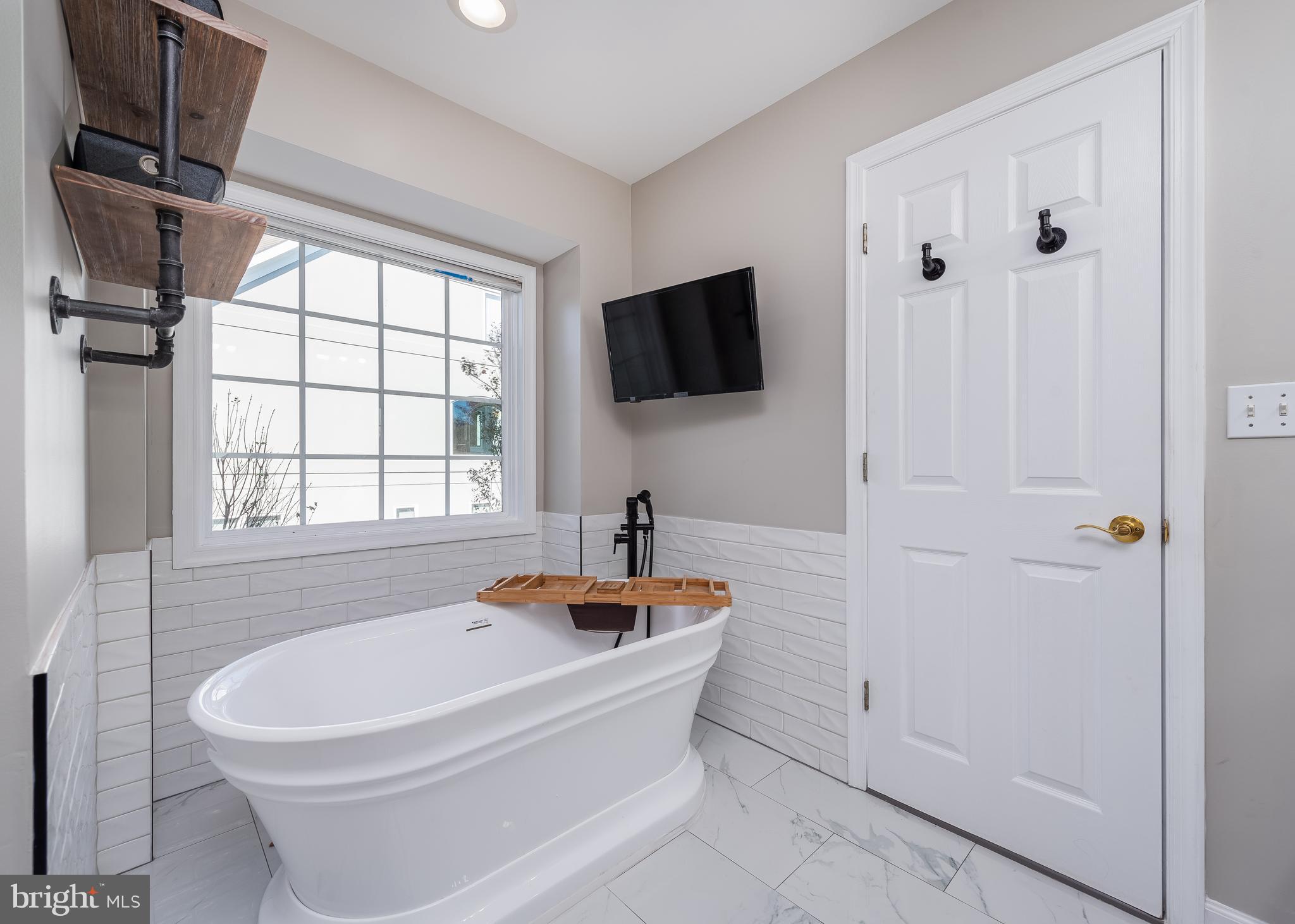 4087 WATERVIEW DRIVE