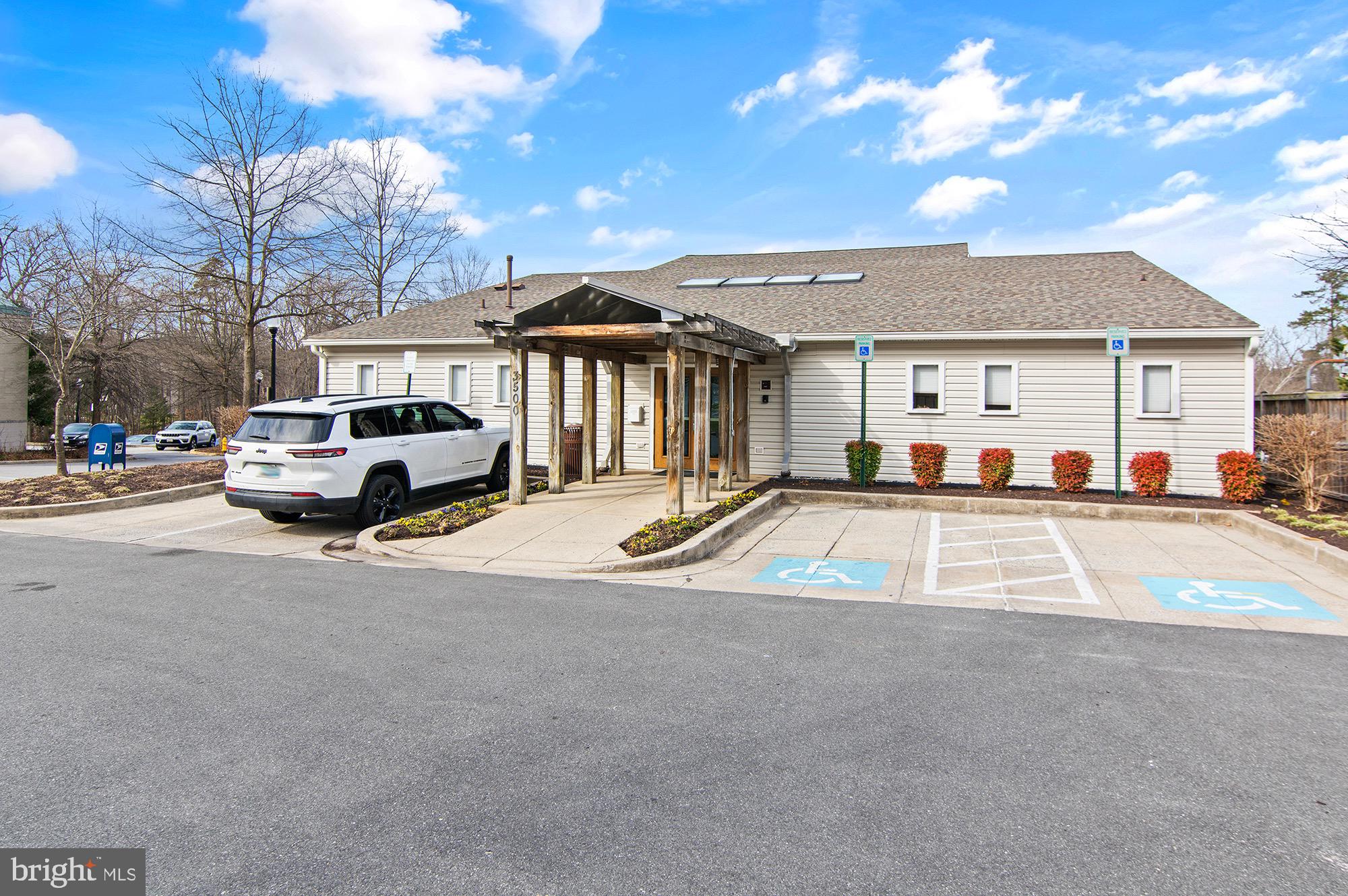 3101 River Bend Ct #B103