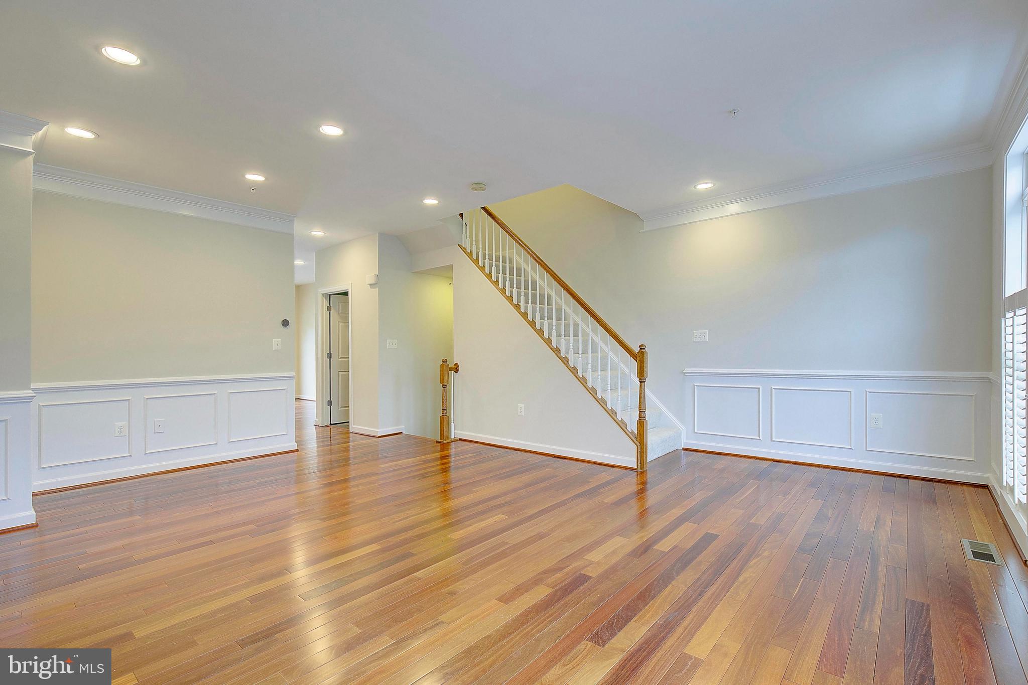 306 HELMSMAN ALLEY