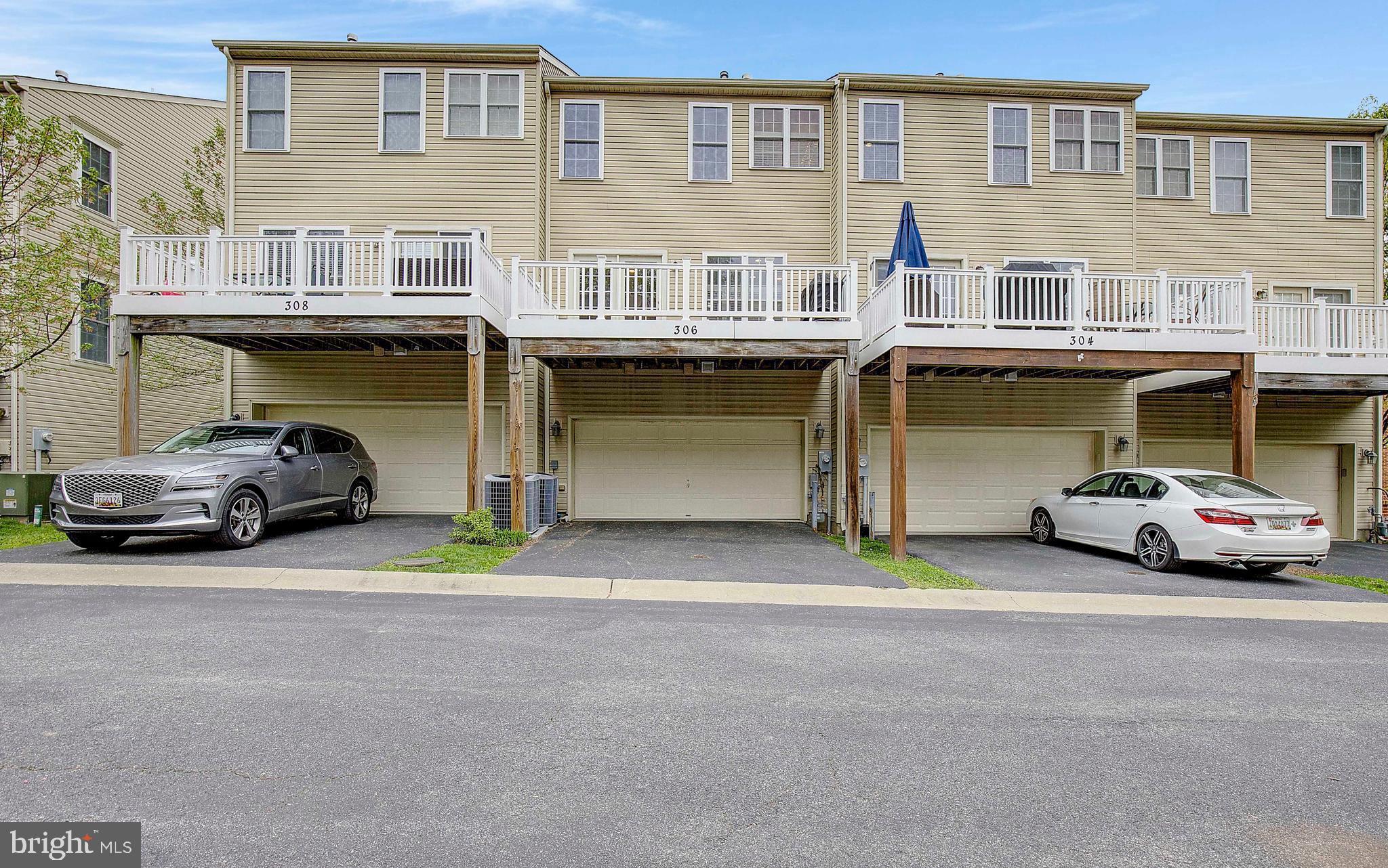 306 HELMSMAN ALLEY