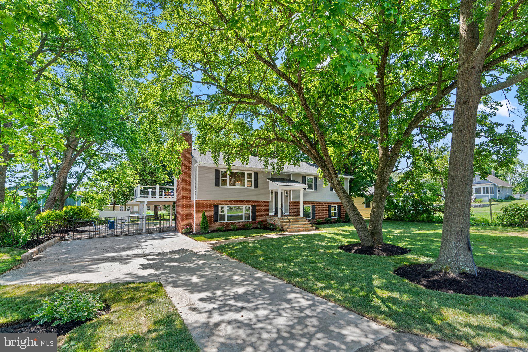 3505 LOCH HAVEN DRIVE