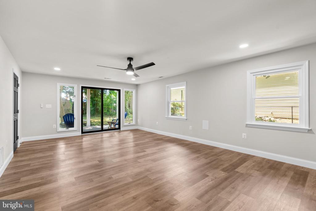3505 LOCH HAVEN DRIVE