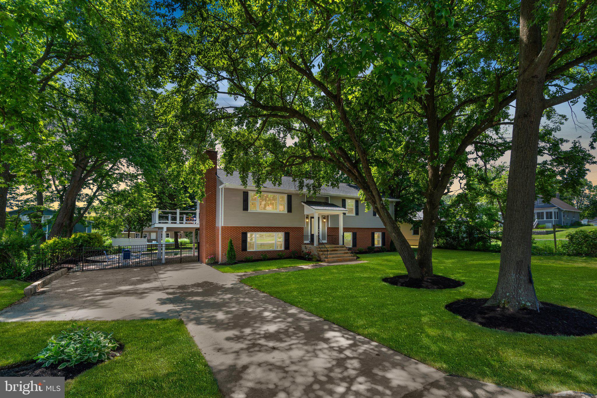 3505 LOCH HAVEN DRIVE