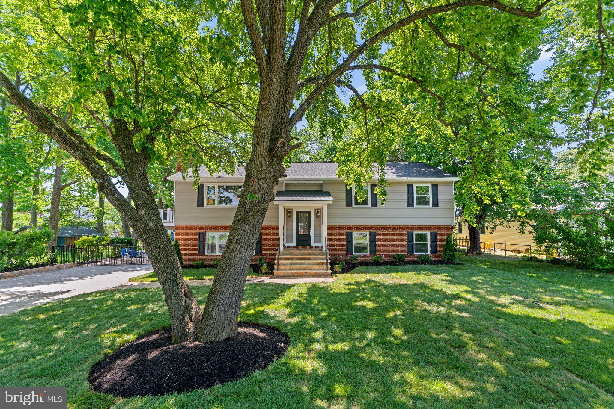 3505 LOCH HAVEN DRIVE