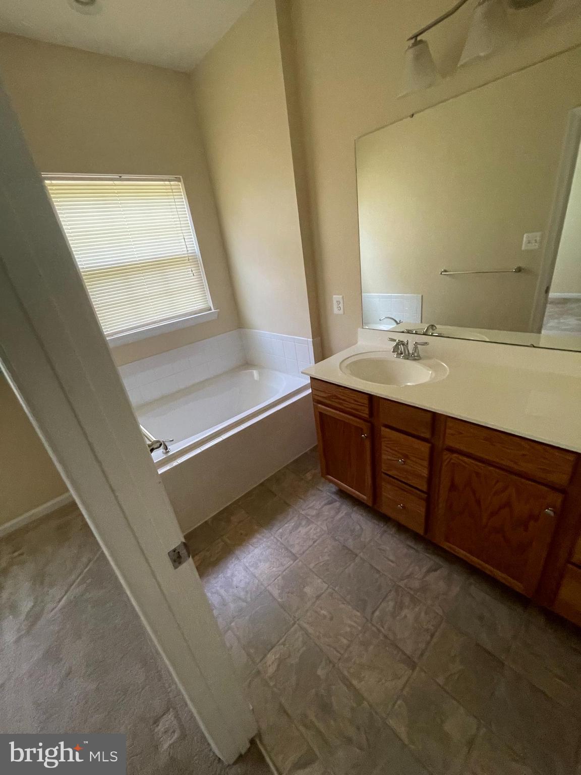 7272 DORCHESTER WOODS LANE