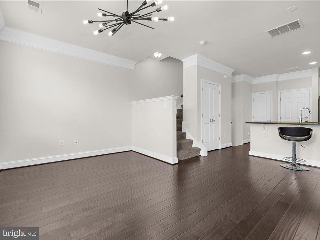 1714 FIELDSTONE COURT