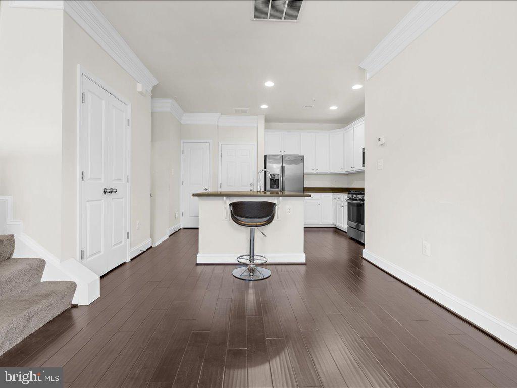 1714 FIELDSTONE COURT