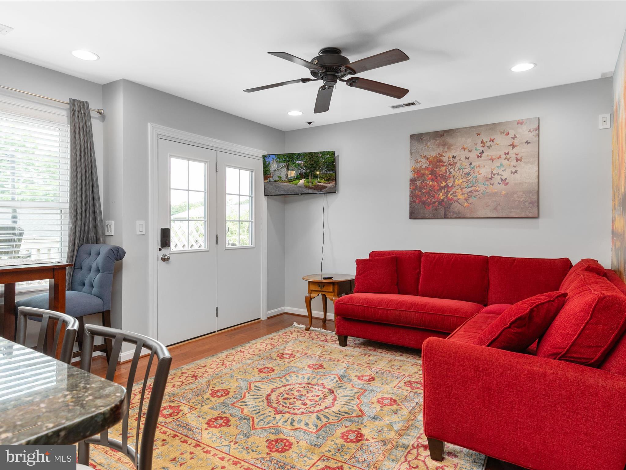 504 FAIRMOUNT DRIVE