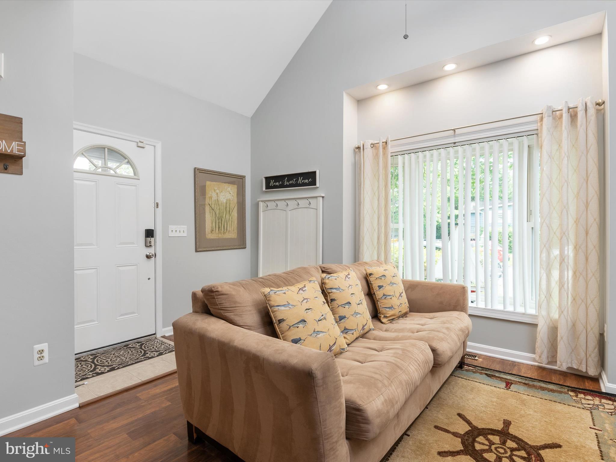 504 FAIRMOUNT DRIVE